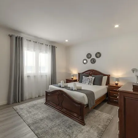 Serena * Salir de Matos